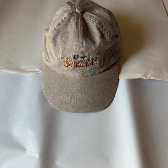 Disney’s Tarzan Cast & Crew Premiere Cap 1999 - Picture 1 of 4